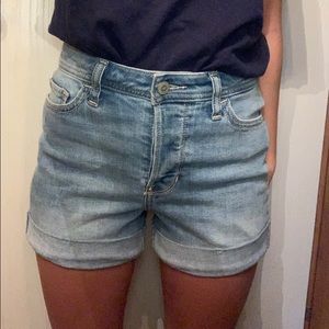 High waisted Hollister shorts